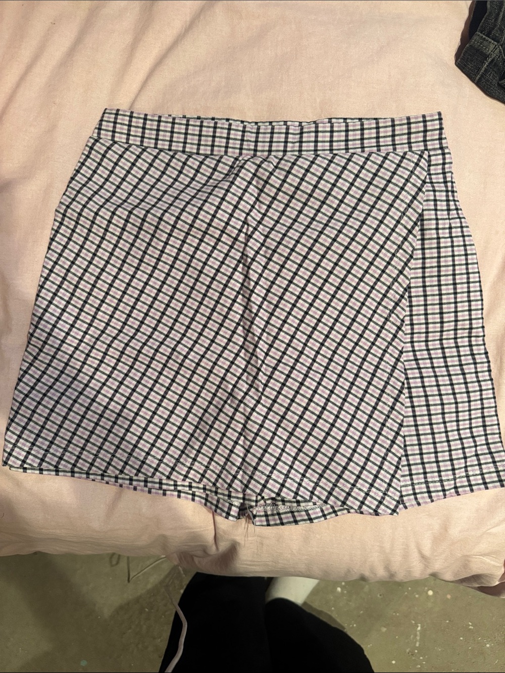 Signature Plaid Mini Skort in White, Black and Light Pink